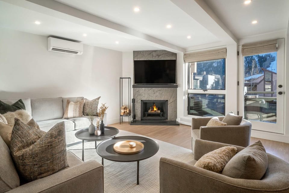Brand New 2BR 2BA - AC, Location, Views! House in Aspen