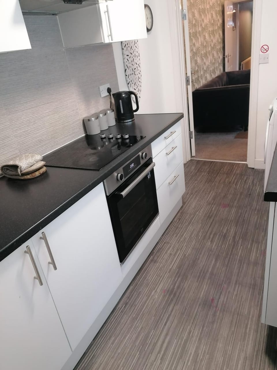 Warrington Guest House Bed and Breakfast in Stoke-on-Trent