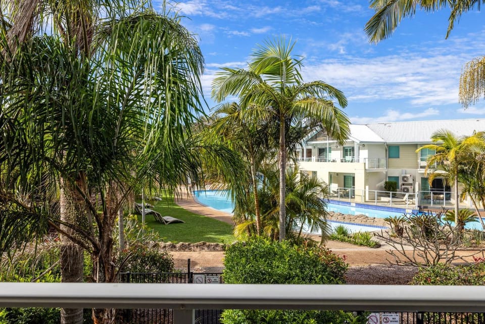 Oaks Pacific Blue Port Stephens. Apartment overlooking the Pool Apartment in Corlette