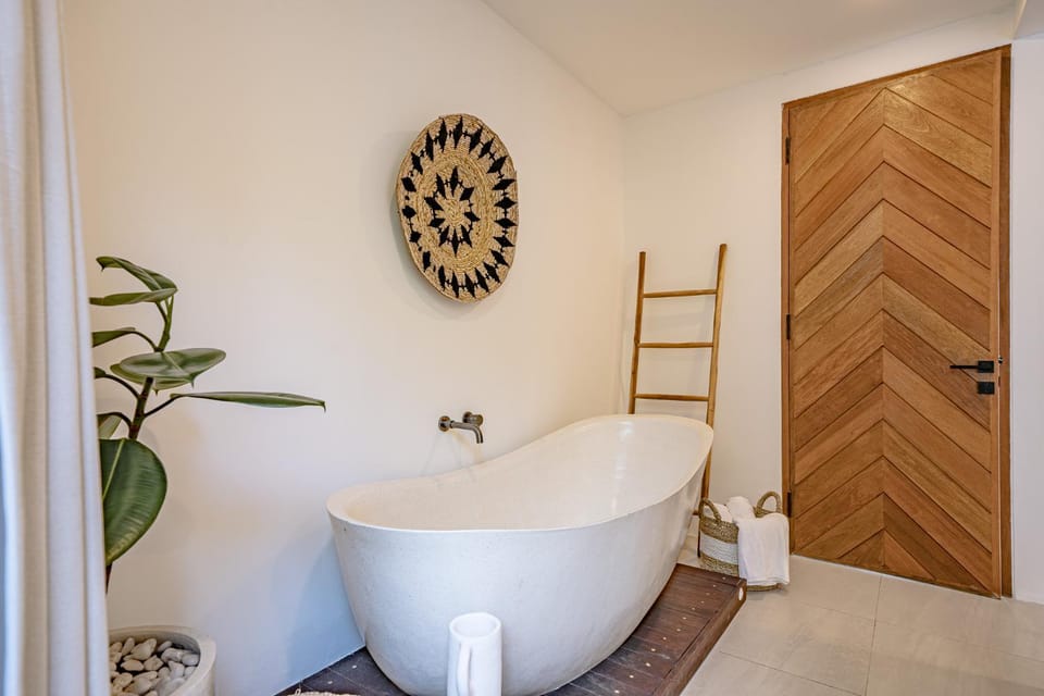 Bathroom, Bath