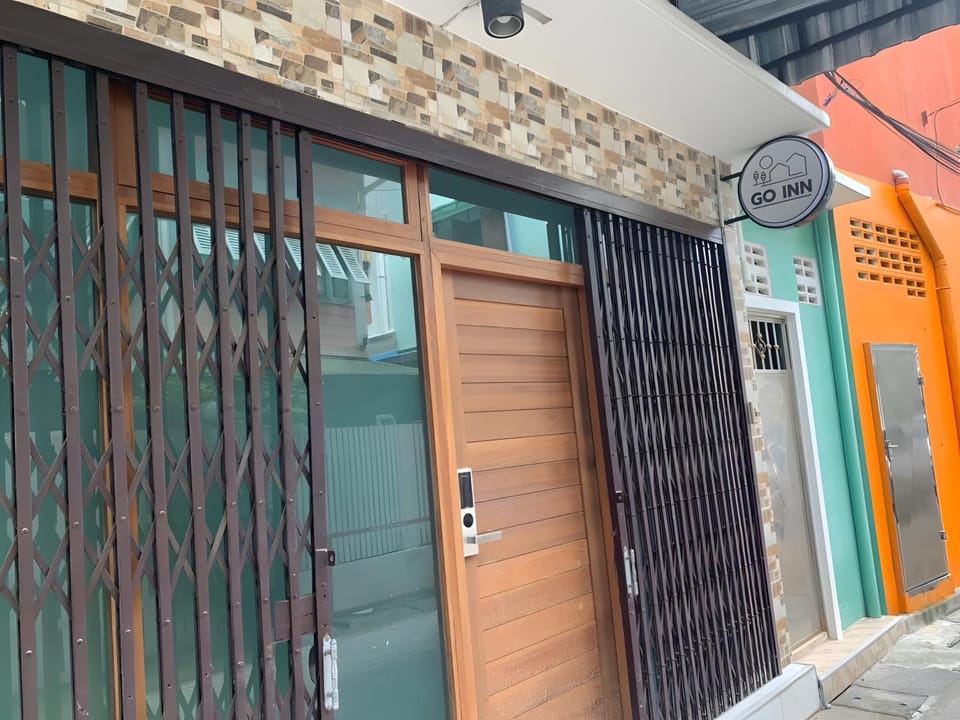 Facade/entrance, Day