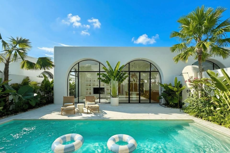 Property building, Natural landscape, Garden view, Pool view, Swimming pool, sunbed