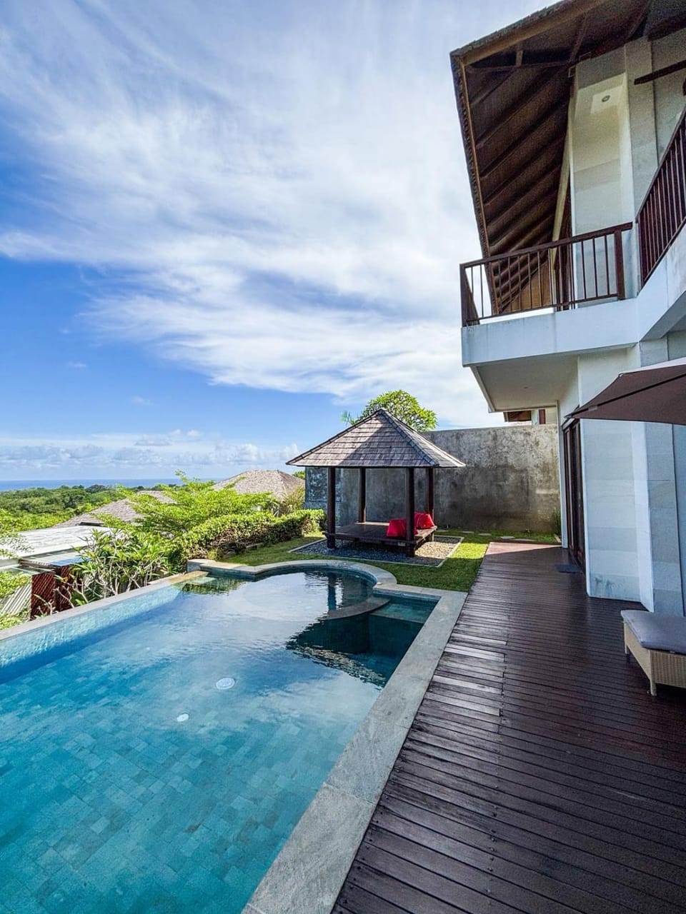 Property building, Natural landscape, View (from property/room), Balcony/Terrace, Pool view, Swimming pool, sunbed