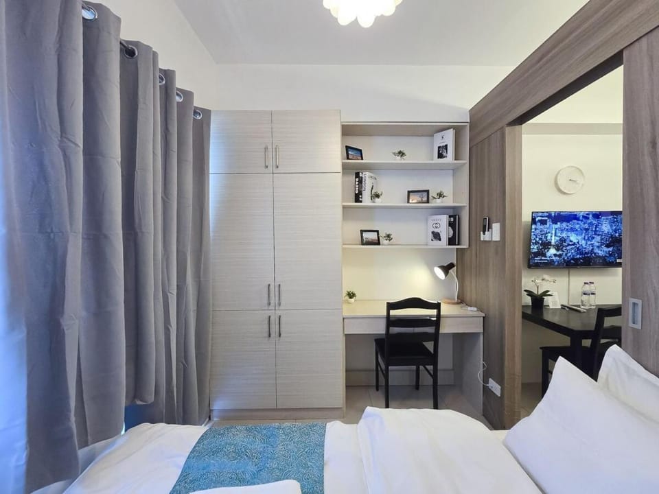1BR Condotel with Balcony at FAME Residences #FM43-1 Apartment in Mandaluyong