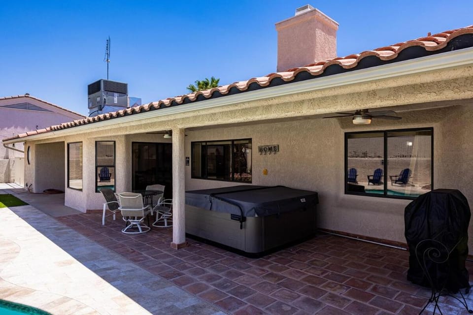 Chipin' It At The Lake Pool Spa Bball House in Lake Havasu City