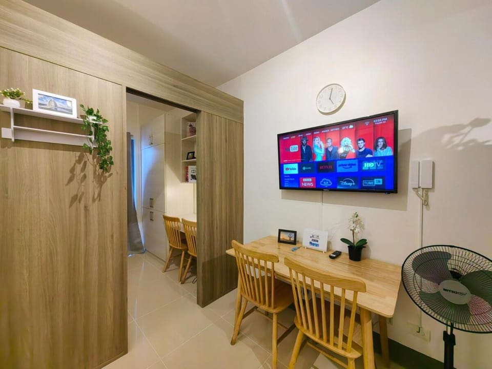 1BR Condotel with Balcony at FAME Residences #FM53-1 Apartment in Mandaluyong