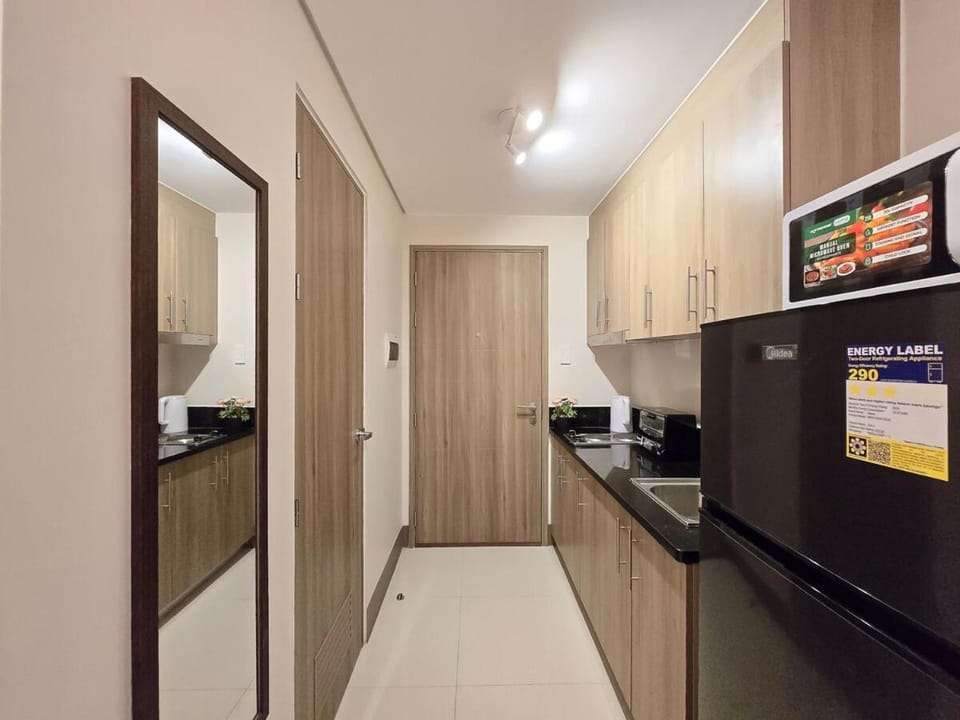 1BR Condotel with Balcony at FAME Residences #FM56-1 Apartment in Mandaluyong