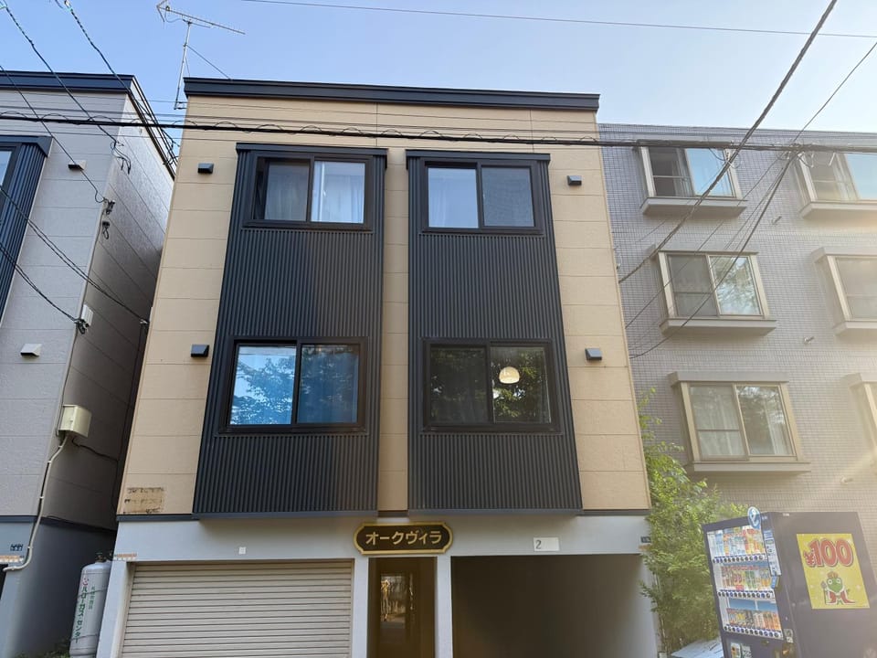 Property building, Day