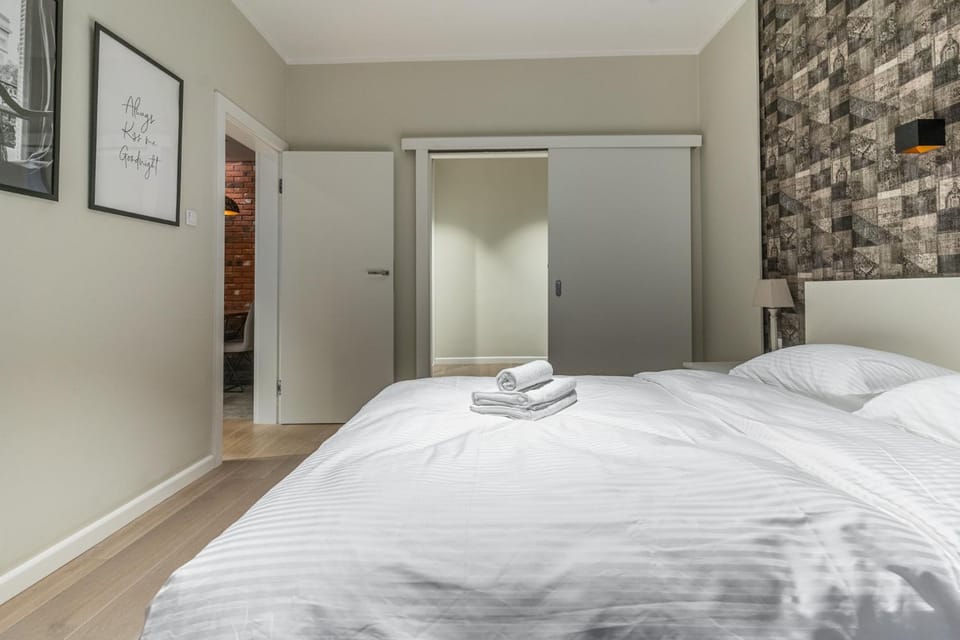 Bed, Photo of the whole room, Bedroom, towels, wardrobe