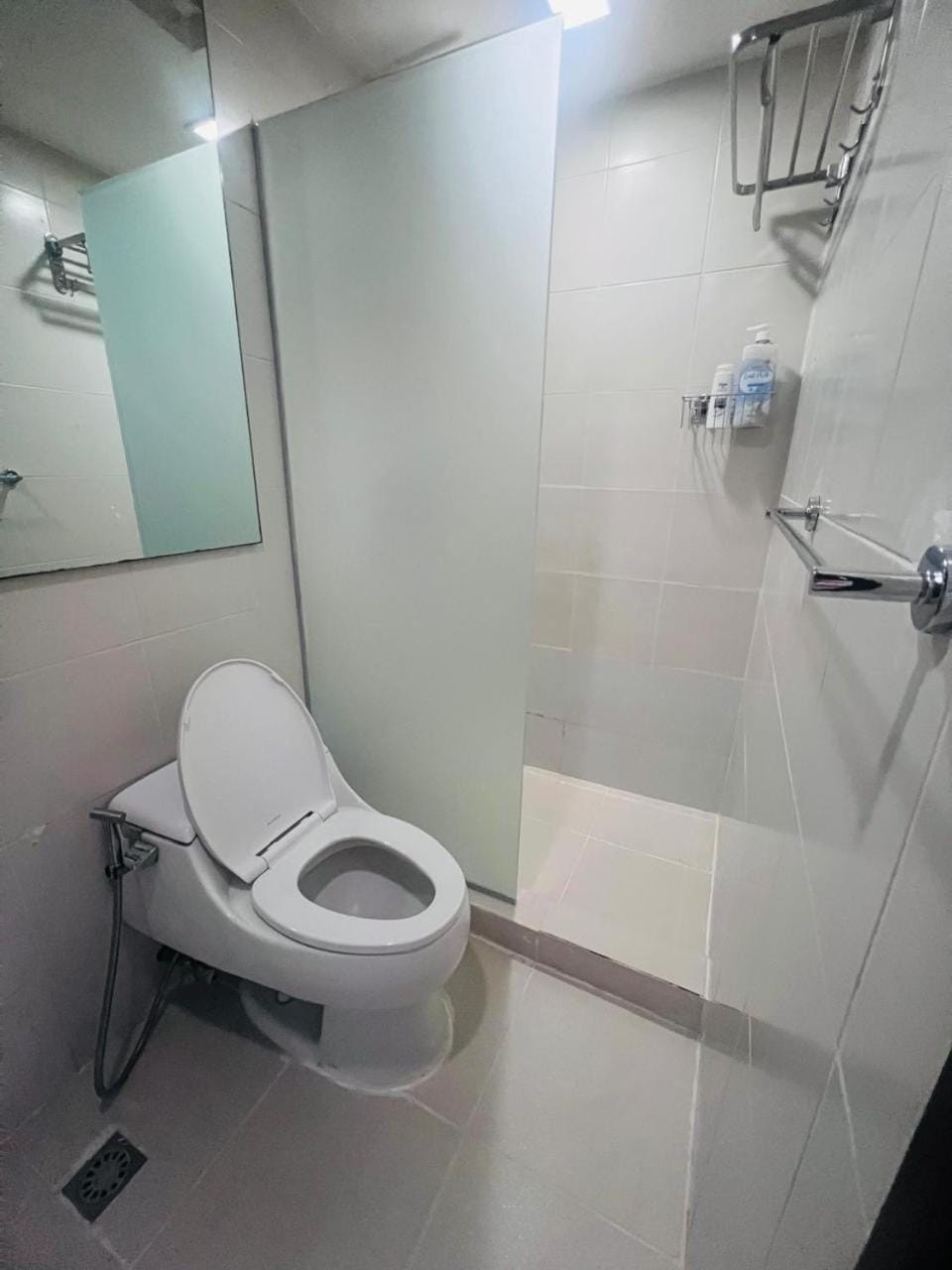 Poblacion Makati Condo Apartment hotel in Makati