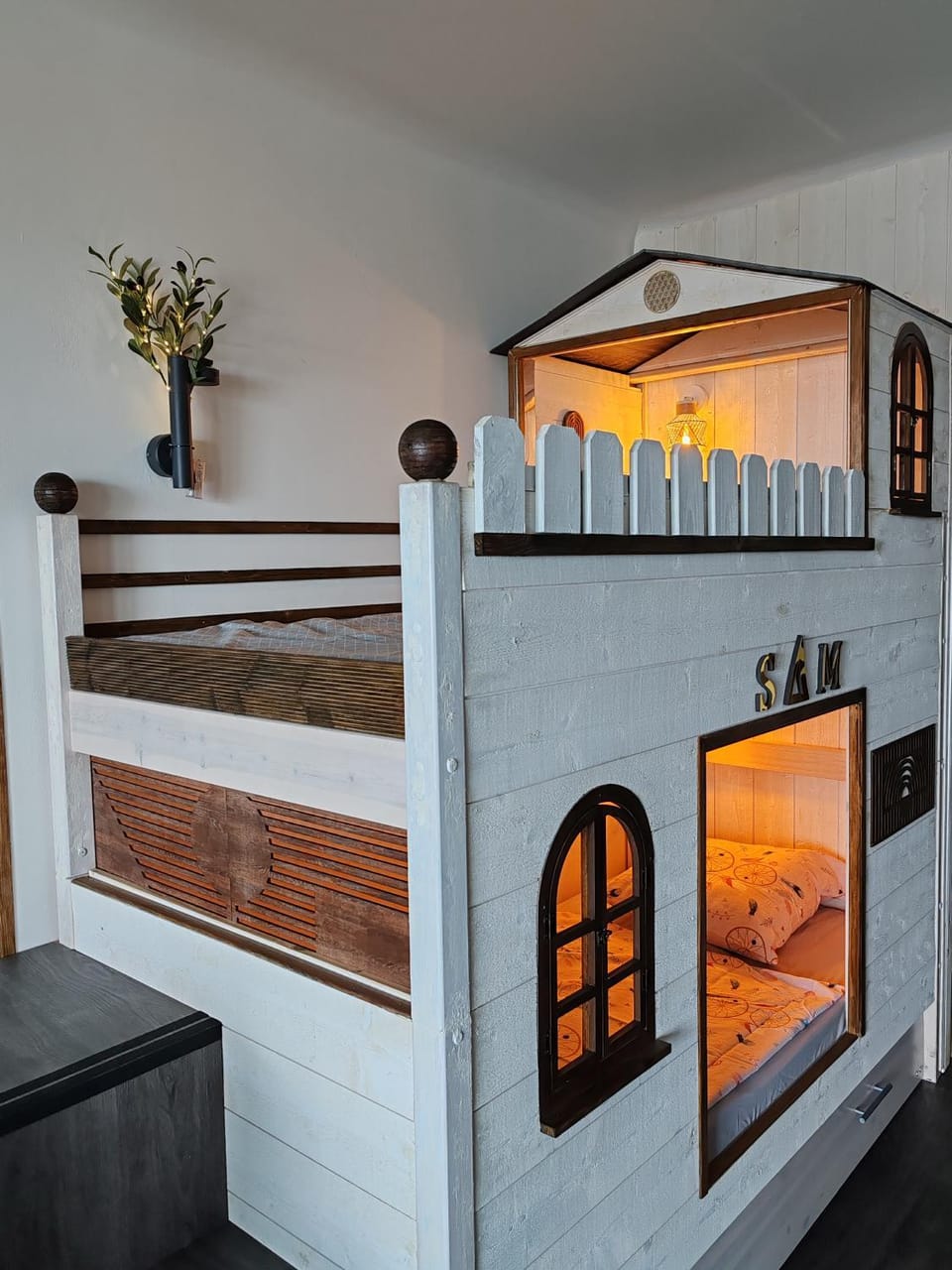 bunk bed