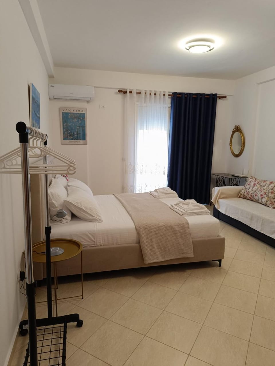 Photo of the whole room, Bedroom