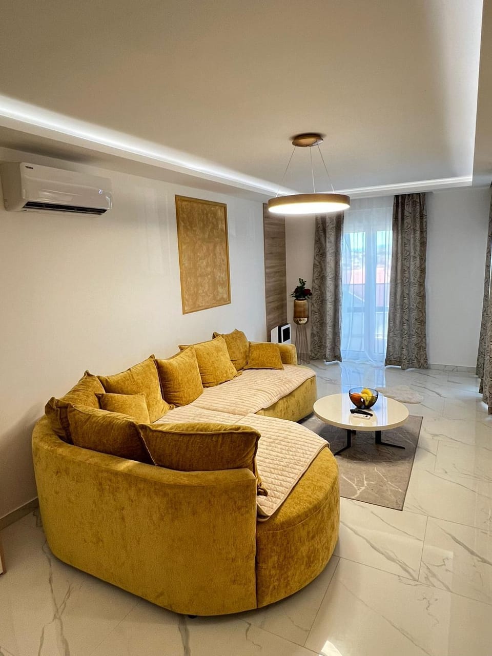 Seating area, air conditioner