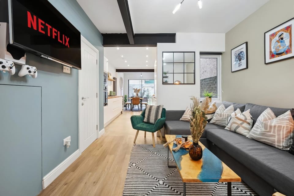 TV and multimedia, Living room, Seating area