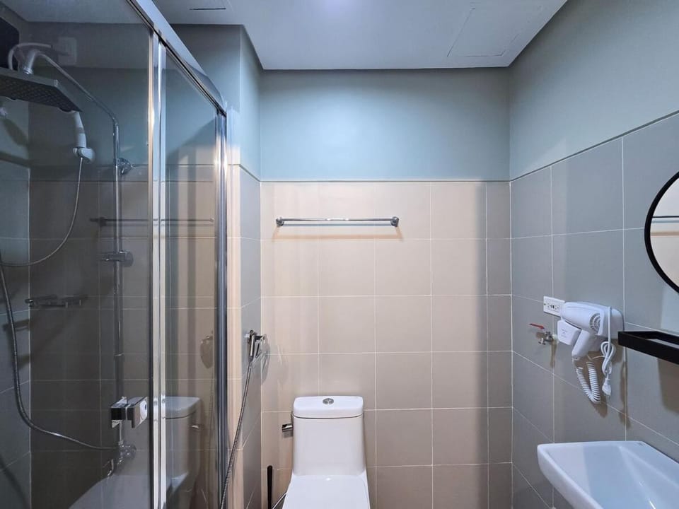 1BR Condotel with Balcony at FAME Residences #FM63-1 Apartment in Mandaluyong