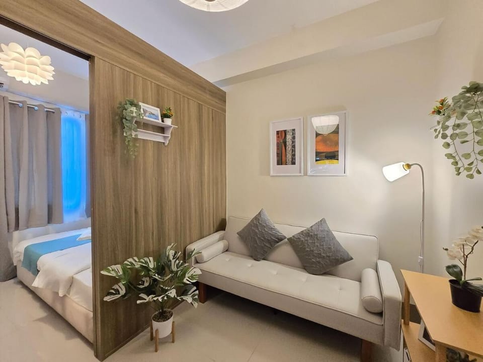 1BR Condotel with Balcony at FAME Residences #FM64-1 Apartment in Mandaluyong