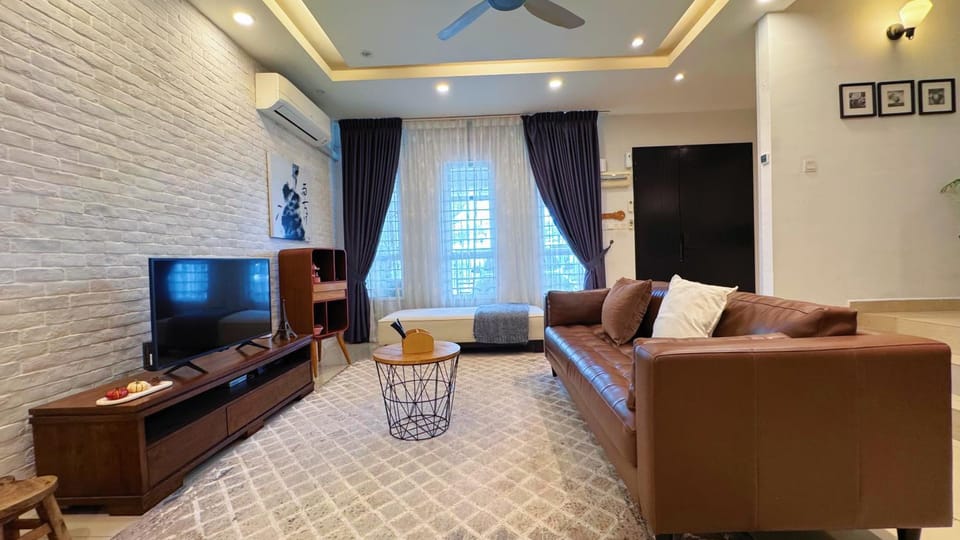Communal lounge/ TV room, Living room