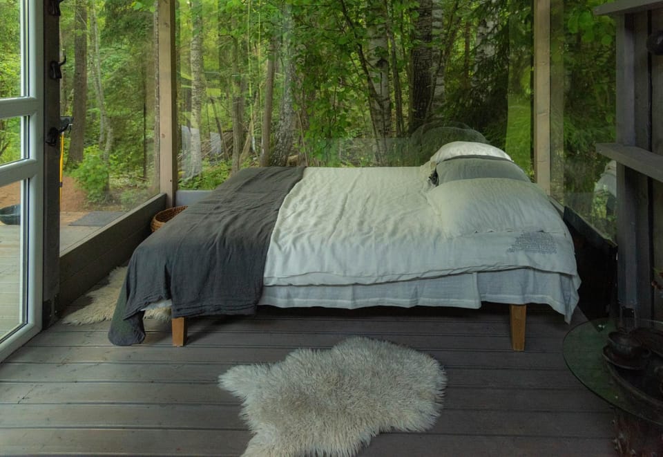 Bed, Day, Natural landscape, Photo of the whole room, Bedroom