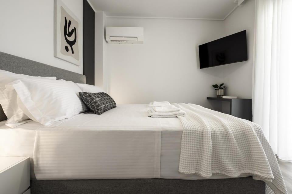 Glyfada Aelia Prestige Apartment in South Athens
