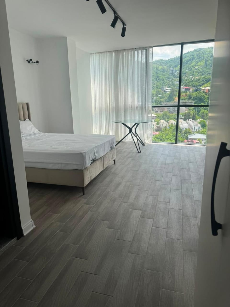 Thom Tower Apartment in Batumi