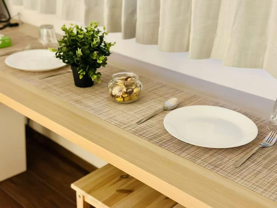 Dining area, Food