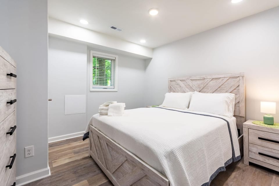 Bed, Bedroom