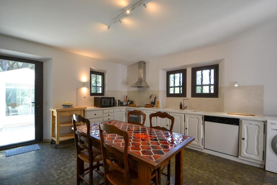 Magnifique Bastide Provençale avec piscine entièrement privatisée Villa in Tarascon