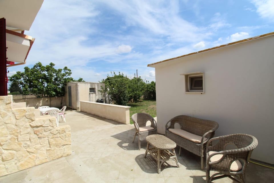 Patio, Seating area