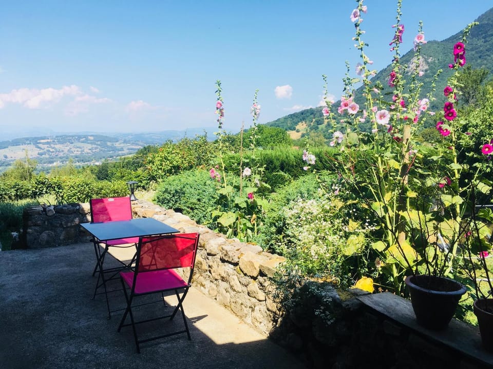 Balcony/Terrace, Garden view, Mountain view