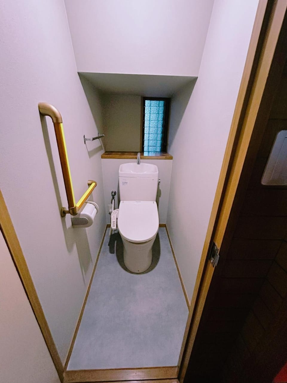 10-minute drive from Kumamoto Station, parking for 6 cars, large house that can accommodate up to 15 people Apartment in Japan