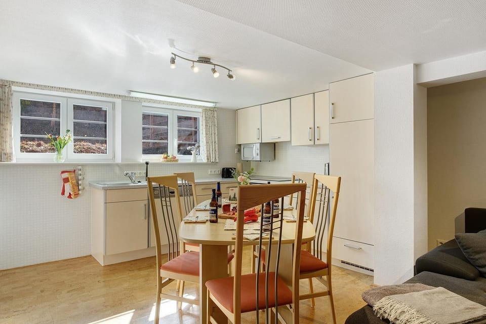 Property building, Kitchen or kitchenette, Living room