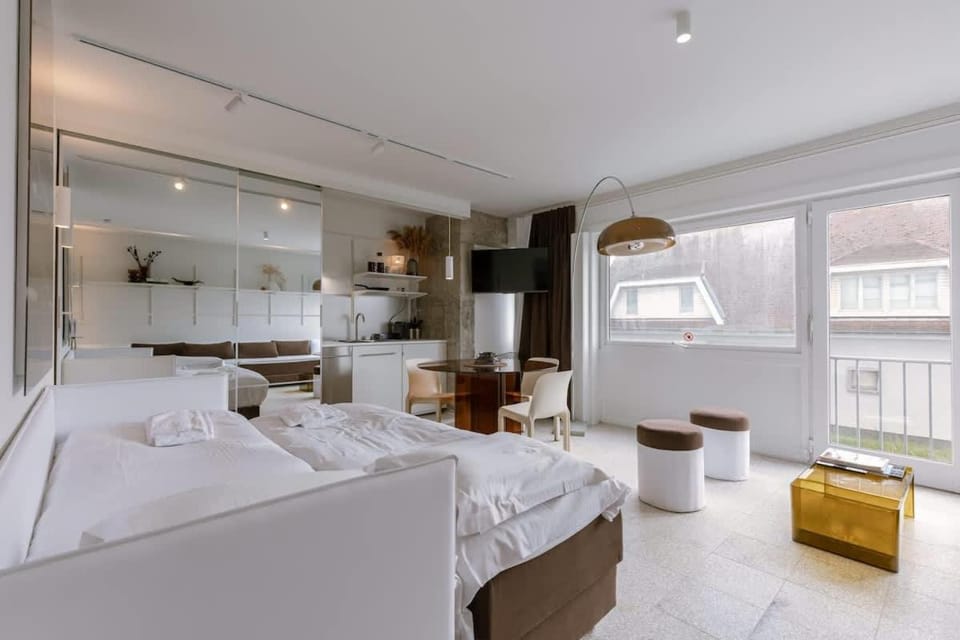 Sea views - beachfront - in the heart of Knokke-Heist Apartment in Knokke-Heist