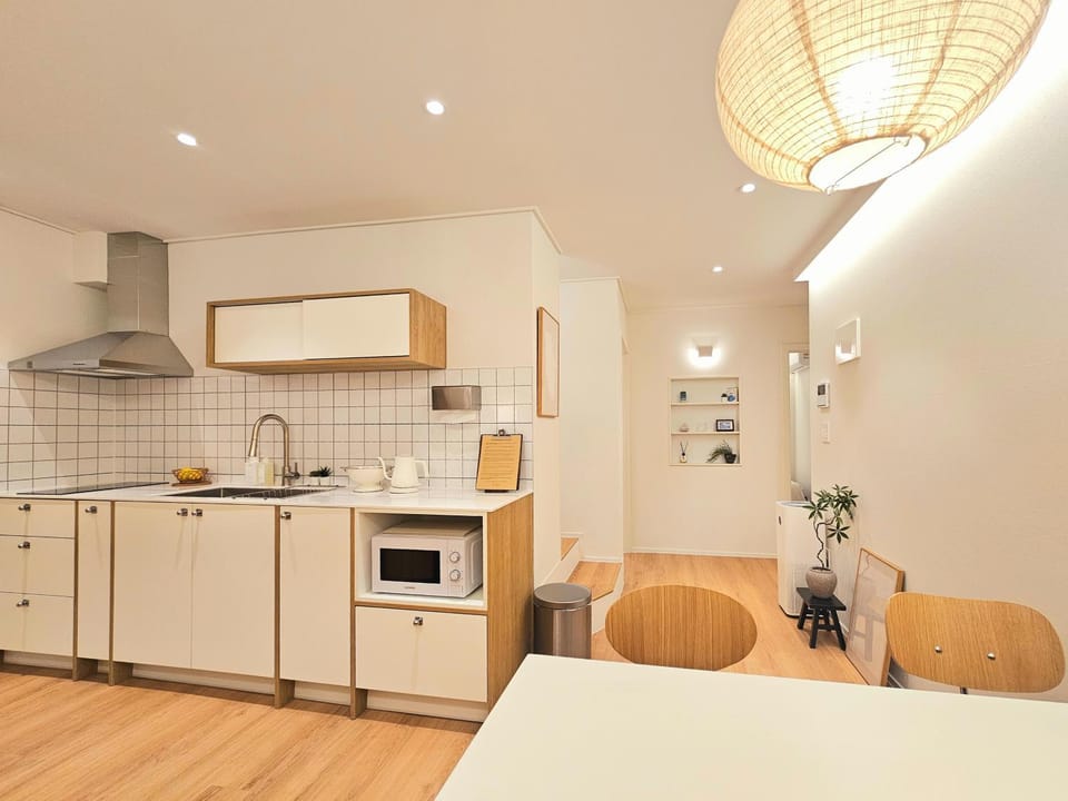 Living room, Dining area, Meals, Meals, kitchen, kitchen, air conditioner, air conditioner