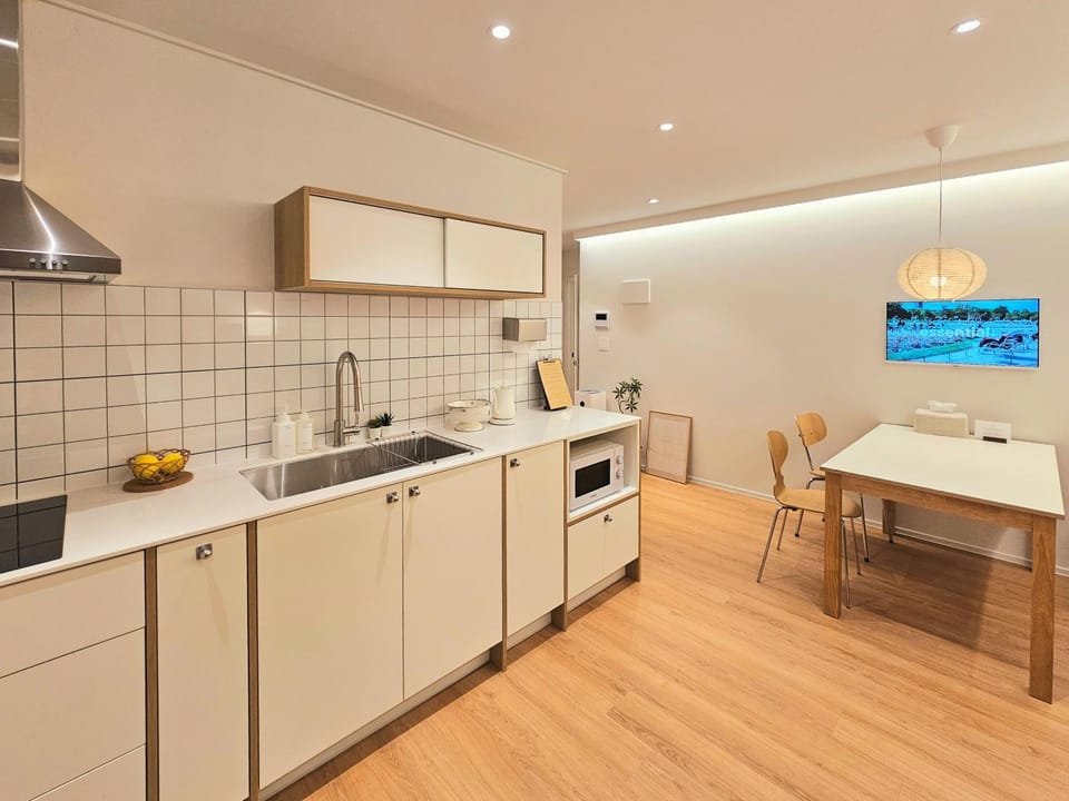 Living room, Dining area, Meals, Meals, kitchen, kitchen, air conditioner, air conditioner