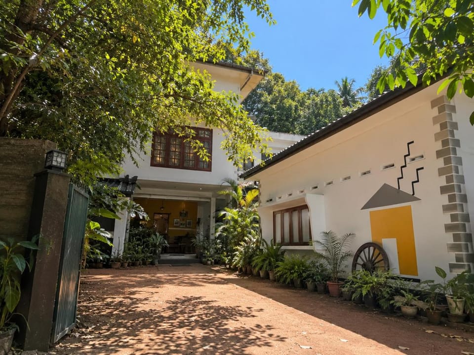 Property building, Day