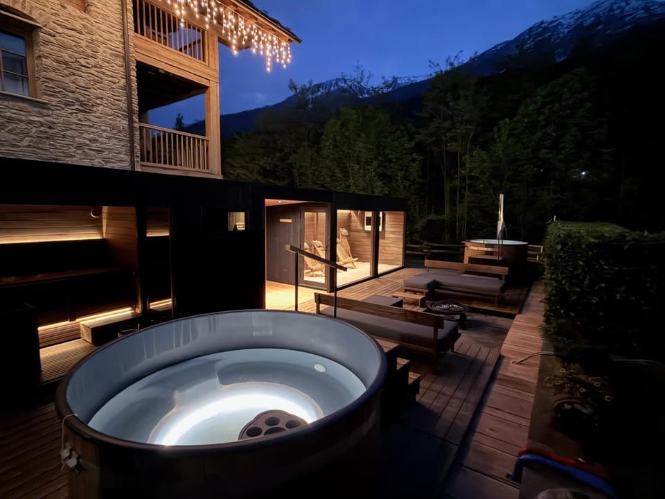 Night, Hot Tub, Spa and wellness centre/facilities, Mountain view