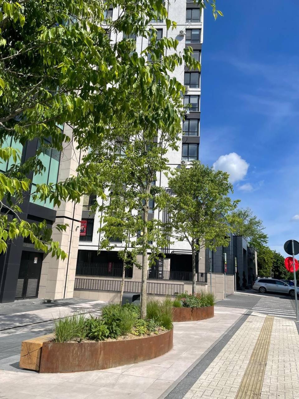 Day, Street view, Location