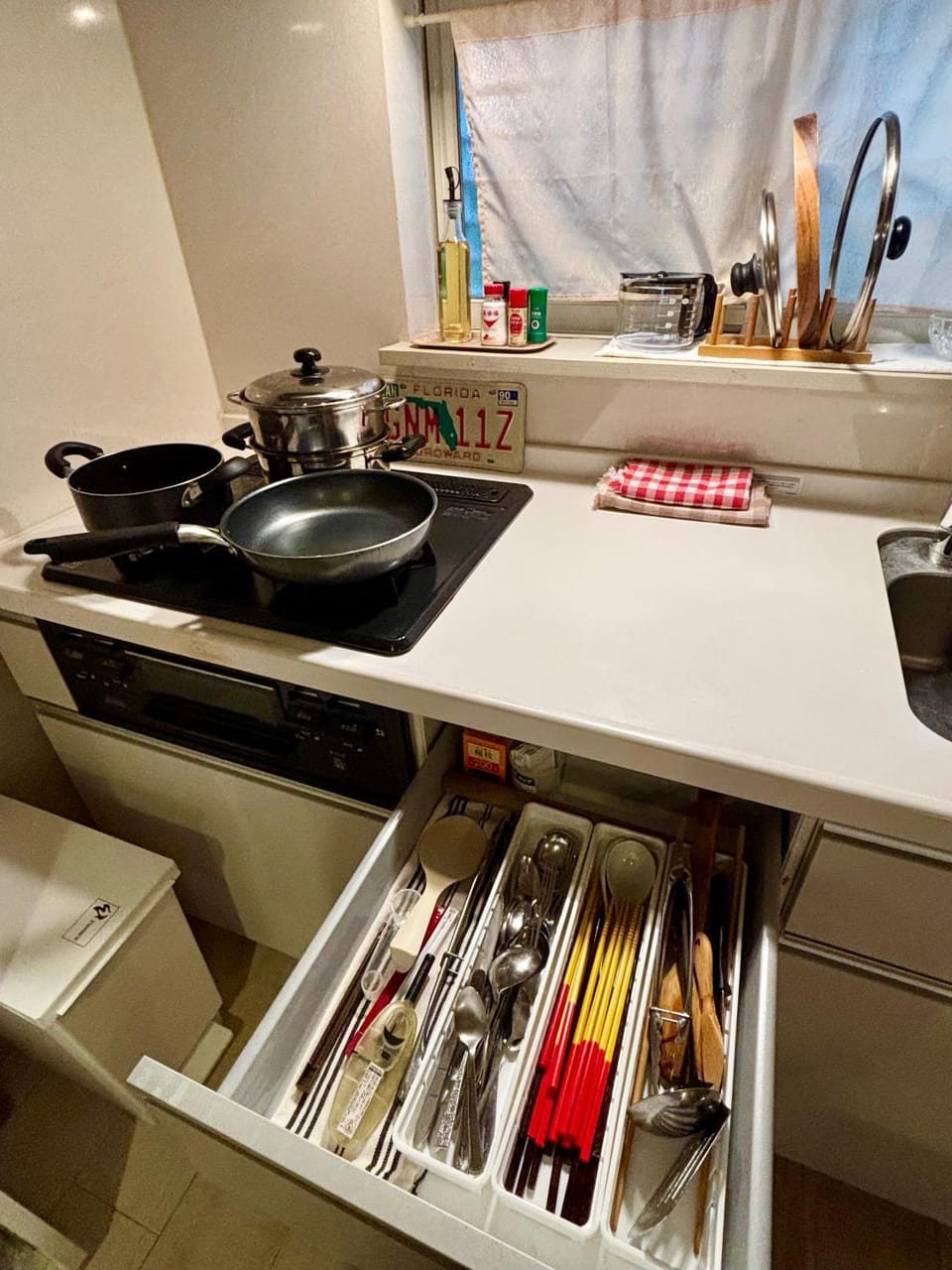 Kitchen or kitchenette, stove