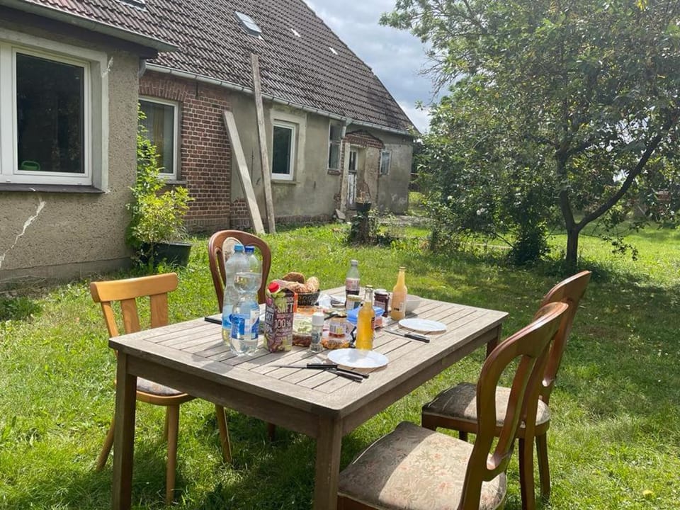 Property building, Patio, Garden