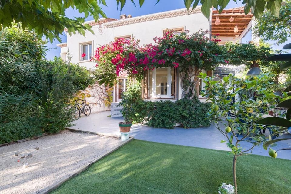 Ravissante maison, piscine, pétanque, proche plage House in Hyères