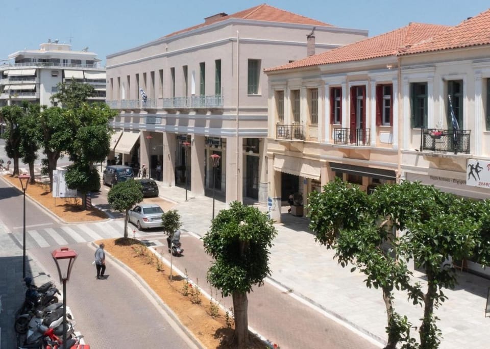 Neighbourhood, Street view