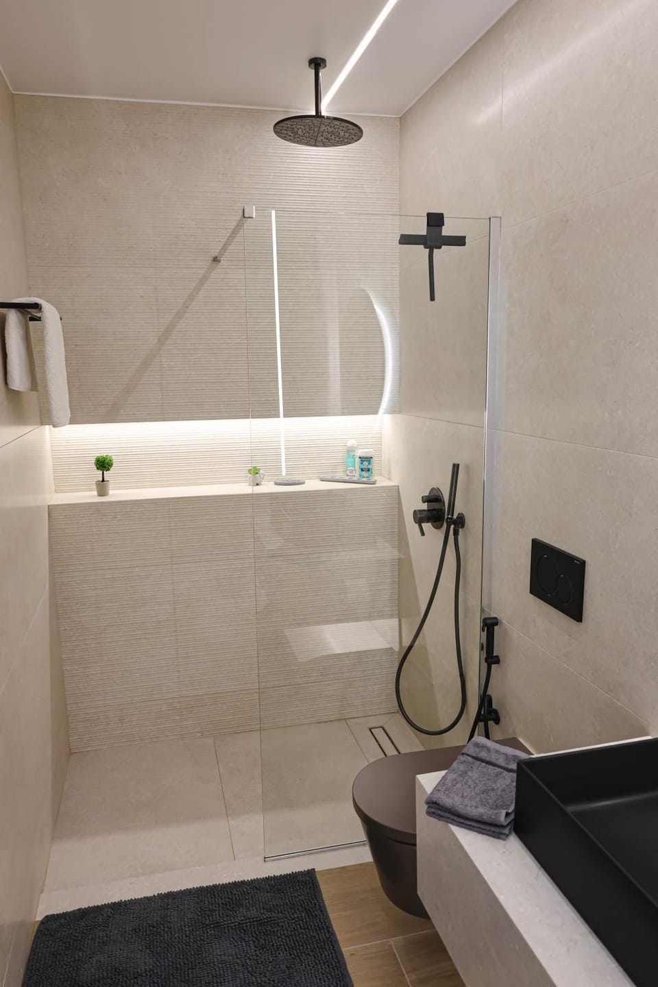 Shower, Bathroom, towels