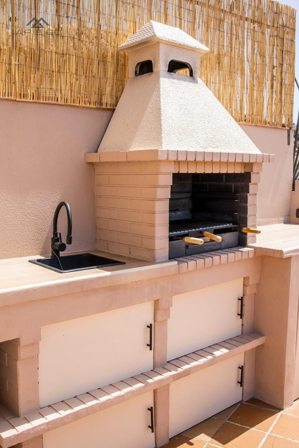 Fuerte Luxury Penthouse & Jacuzzi Apartment in La Herradura