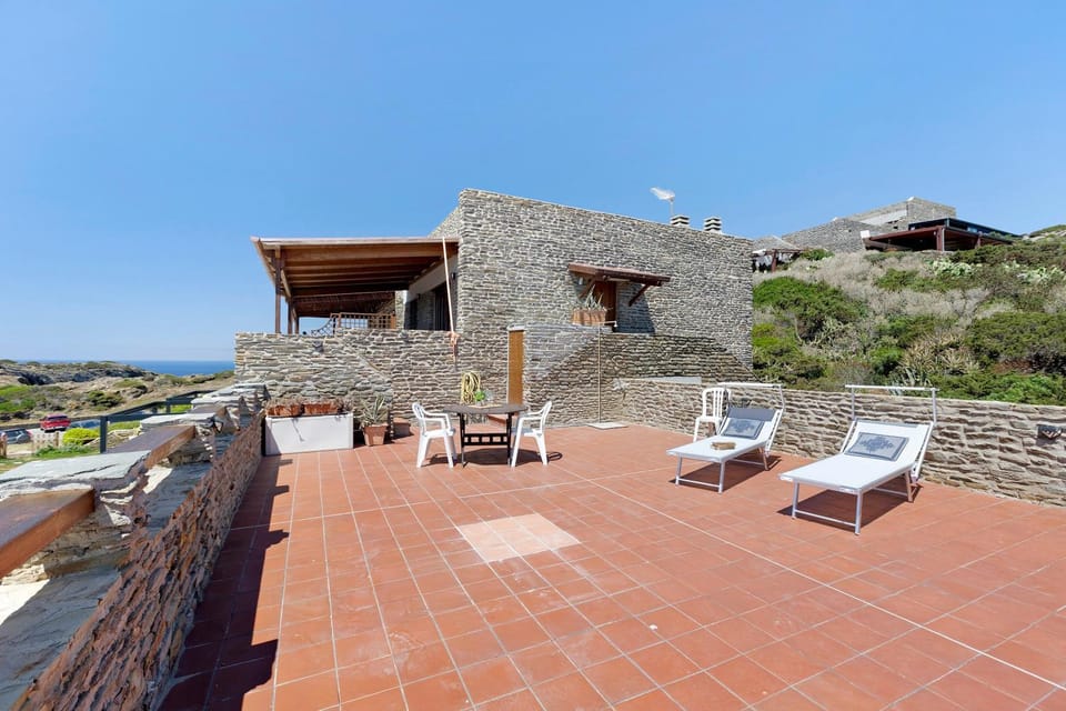 Casa Venere Piscina In Condivisione House in Stintino