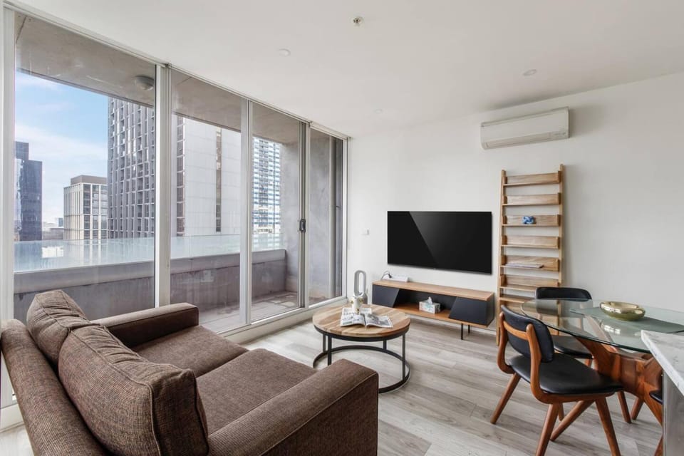 TV and multimedia, Living room, Other, Seating area, air conditioner