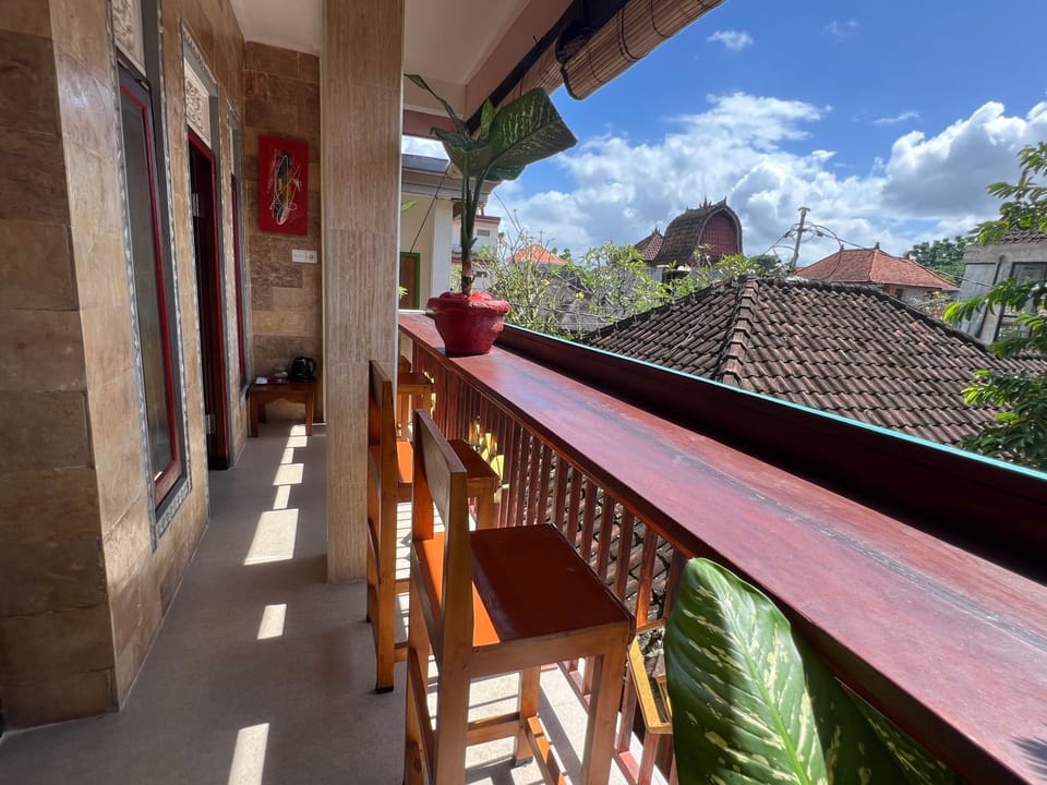 Property building, Patio, Day, View (from property/room), Balcony/Terrace, Dining area