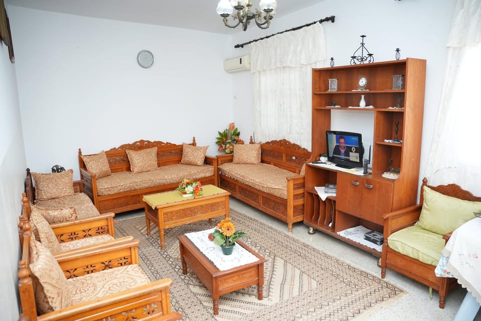 Communal lounge/ TV room, Living room