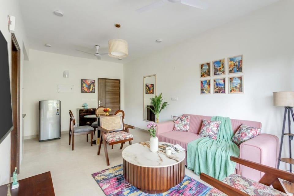 Living room, Photo of the whole room