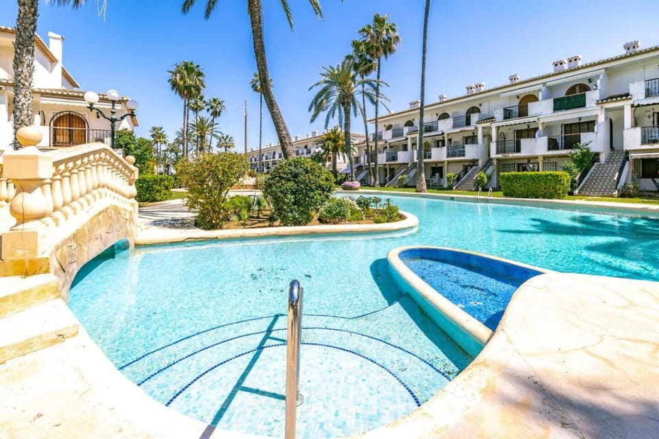 Pool view, Swimming pool