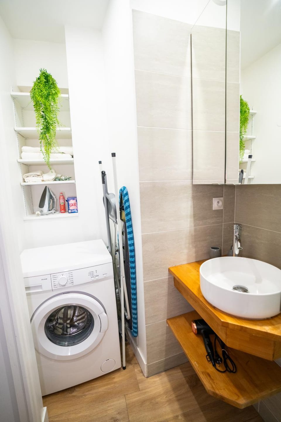 Bathroom, flat iron, washing machine